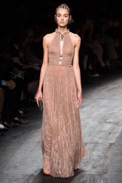 Look 75